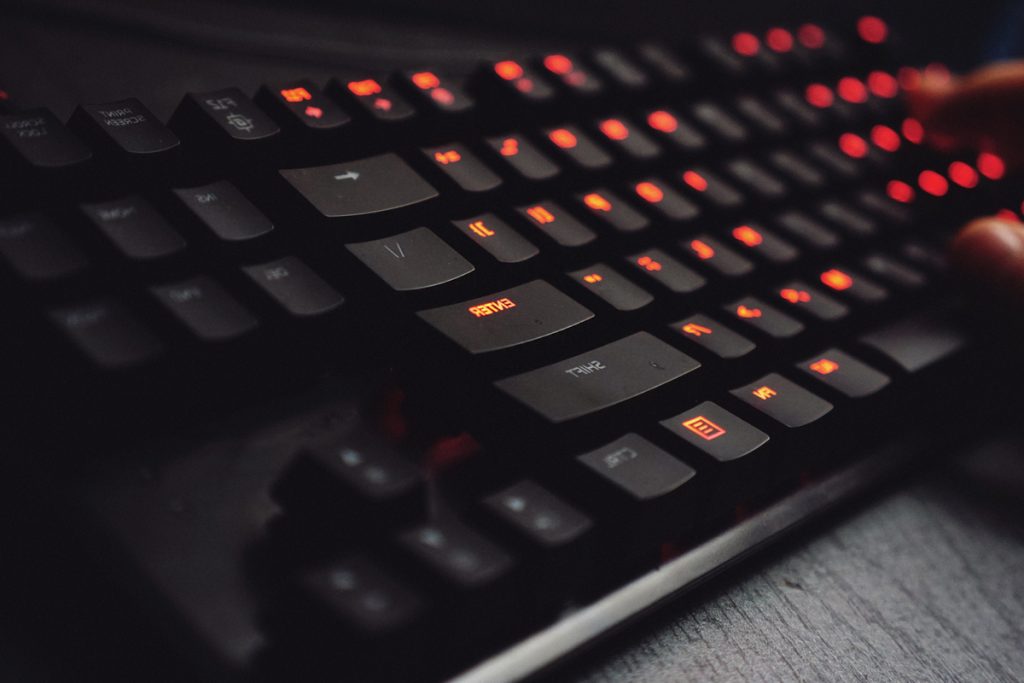 Comment nettoyer un clavier PC ?