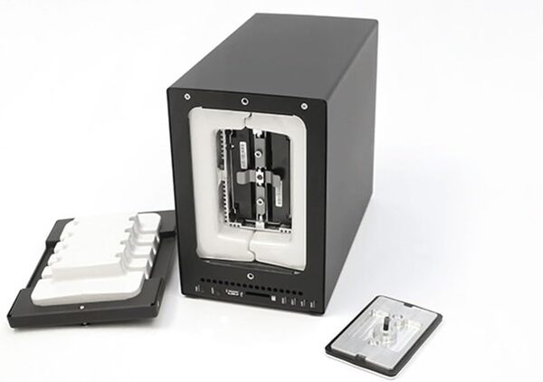 ioSafe 218 – Boîtier NAS étanche et Ignifuge 2 Baies de Disque Dur