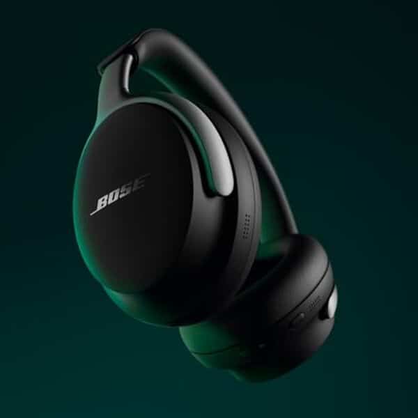 Découvrez notre test détaillé du bose QuietComfort Ultra, un casque sans fil à réduction de bruit offrant confort et qualité sonore inégalés. Explorez toutes ses fonctionnalités et trouvez s'il correspond à vos besoins musicaux et quotidiens.