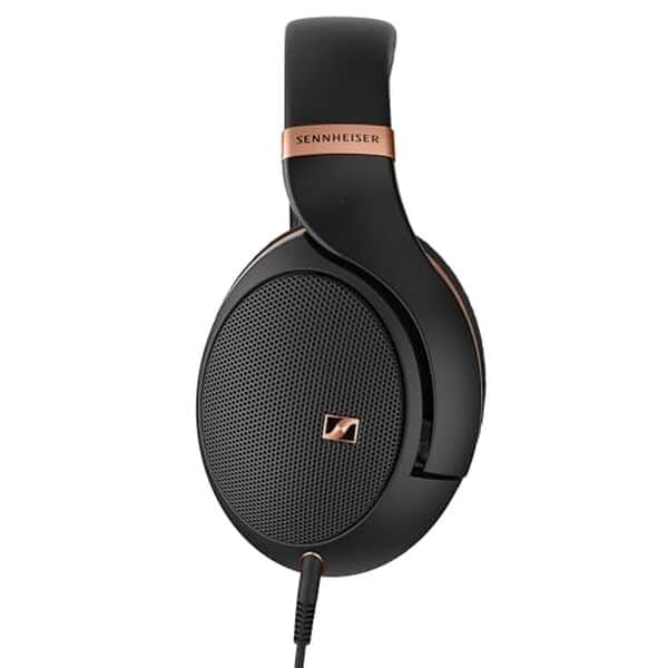 Découvrez l'élégance et le confort du casque gaming Sennheiser HD 505 : design raffiné, qualité sonore exceptionnelle et confort d'écoute prolongé pour les gamers exigeants