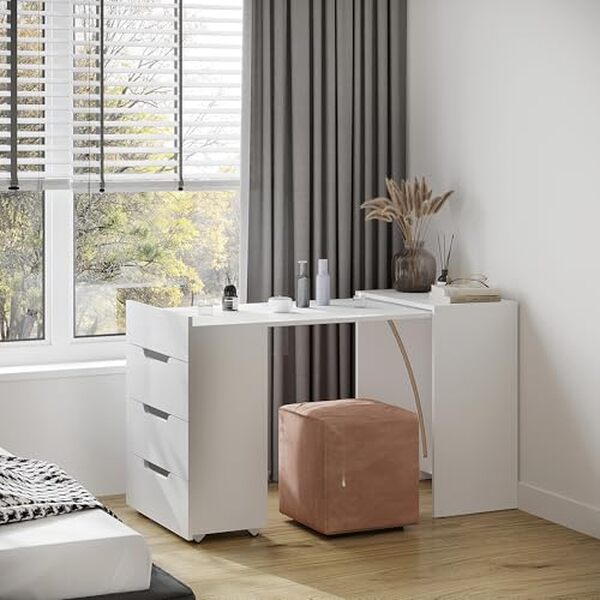 Découvrez notre test détaillé du bureau pliable Komto Foldy : un meuble compact et astucieux idéal pour les petits espaces. Gain de place et praticité au rendez-vous. 