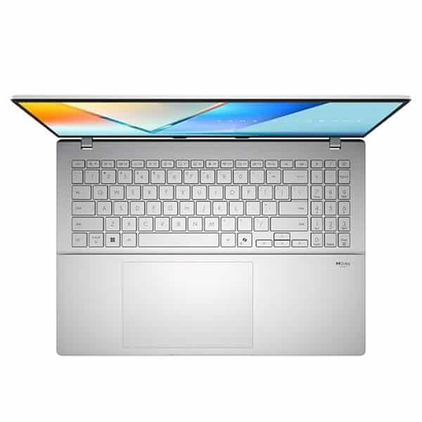 Découvrez notre test approfondi de l'Asus VivoBook S16 avec écran OLED 16 pouces : performances, autonomie et qualité d'affichage analysées en détail. 